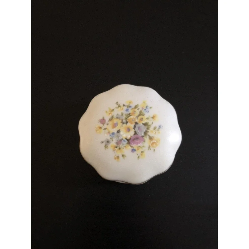 Vintage Round White Floral Porcelain Trinket Box w/ Lid